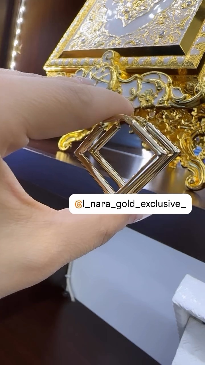L Nara Gold Exclusive