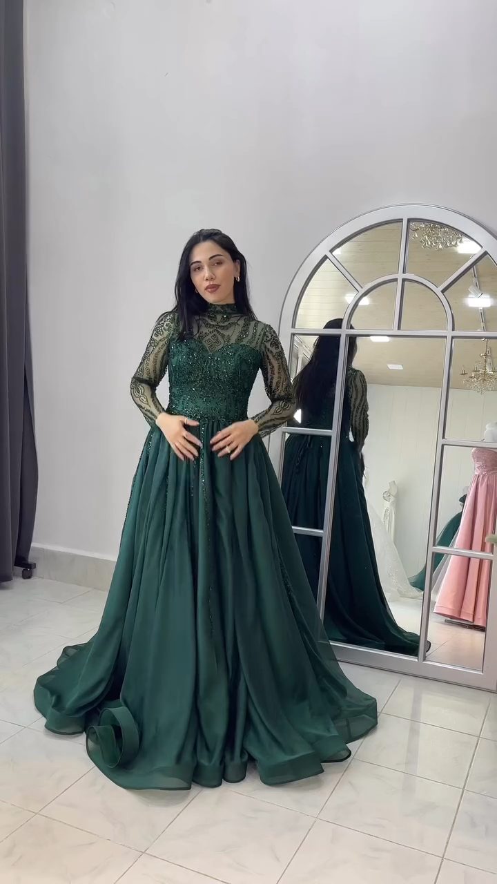 Manolya Ziyafət Geyimləri