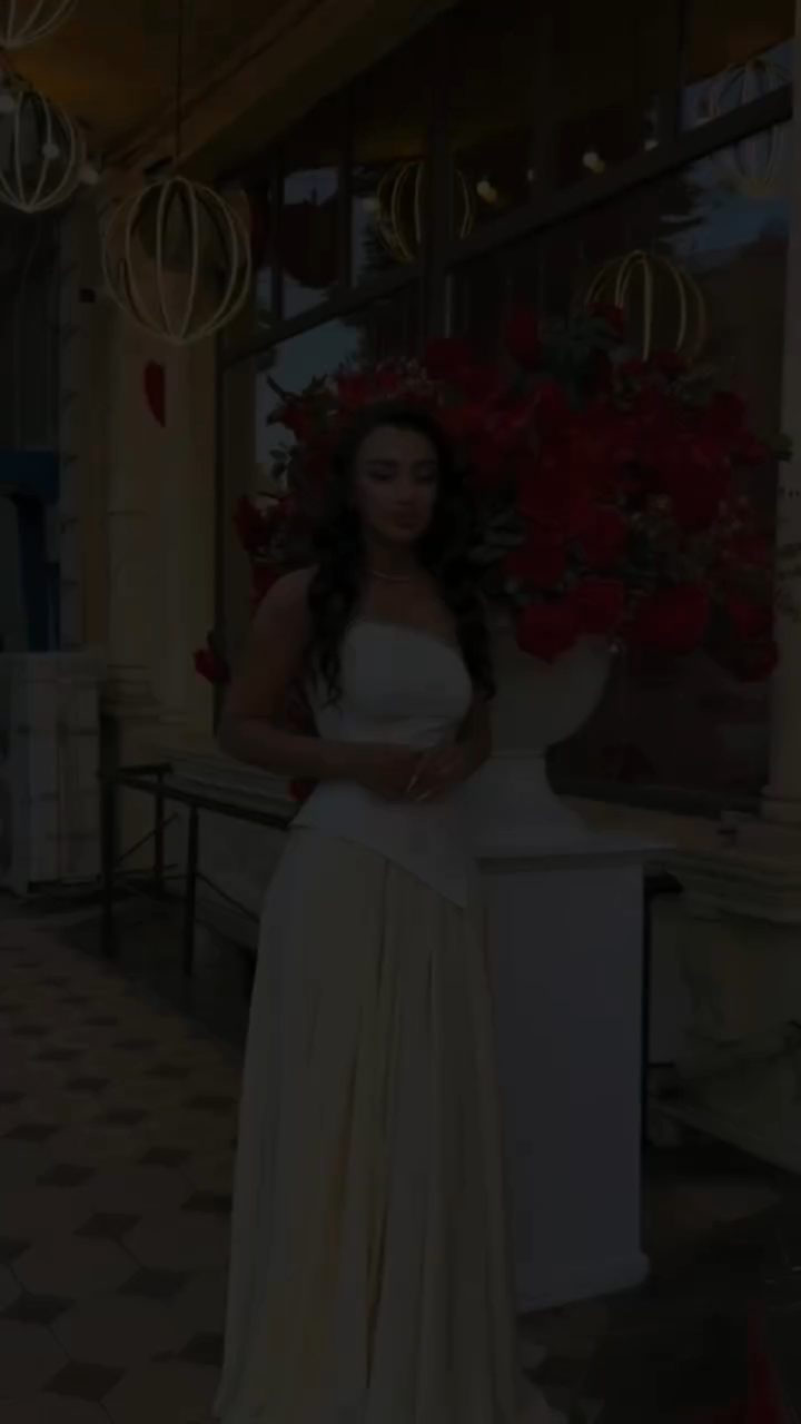 Manolya Ziyafət Geyimləri