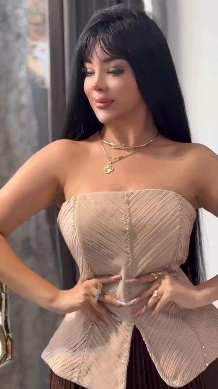 Manolya Ziyafət Geyimləri