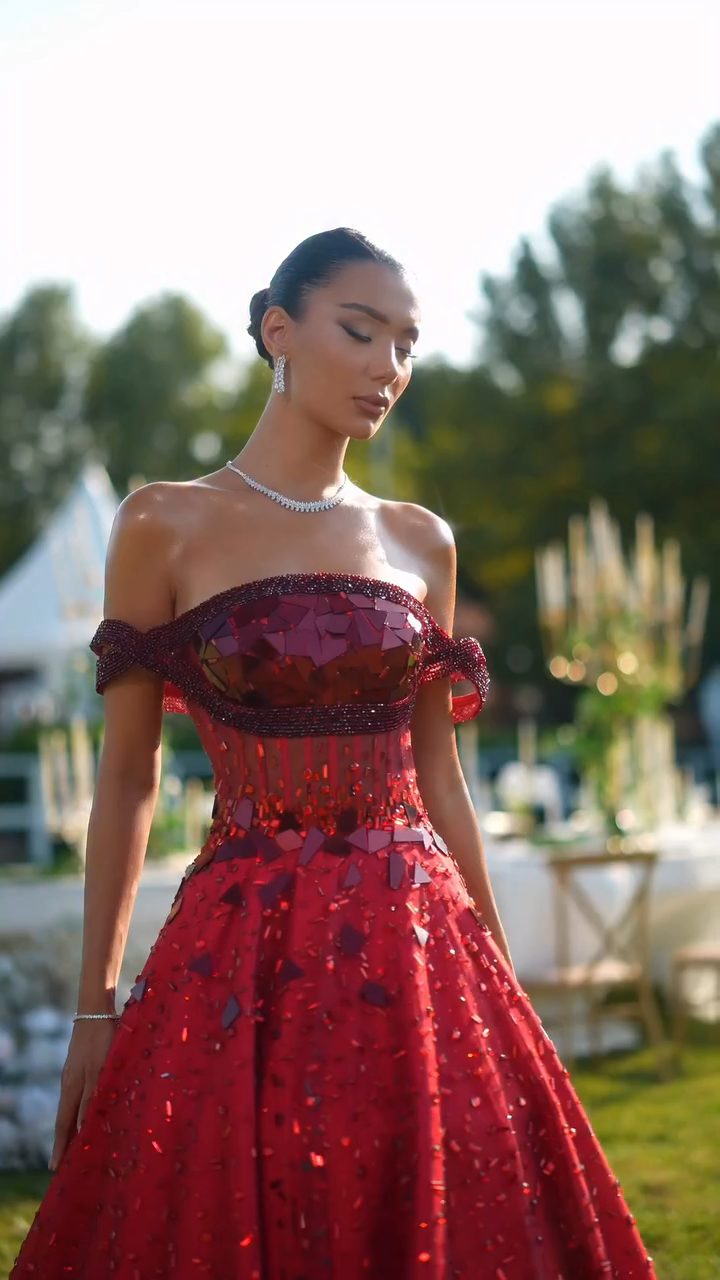 Luminosa Couture