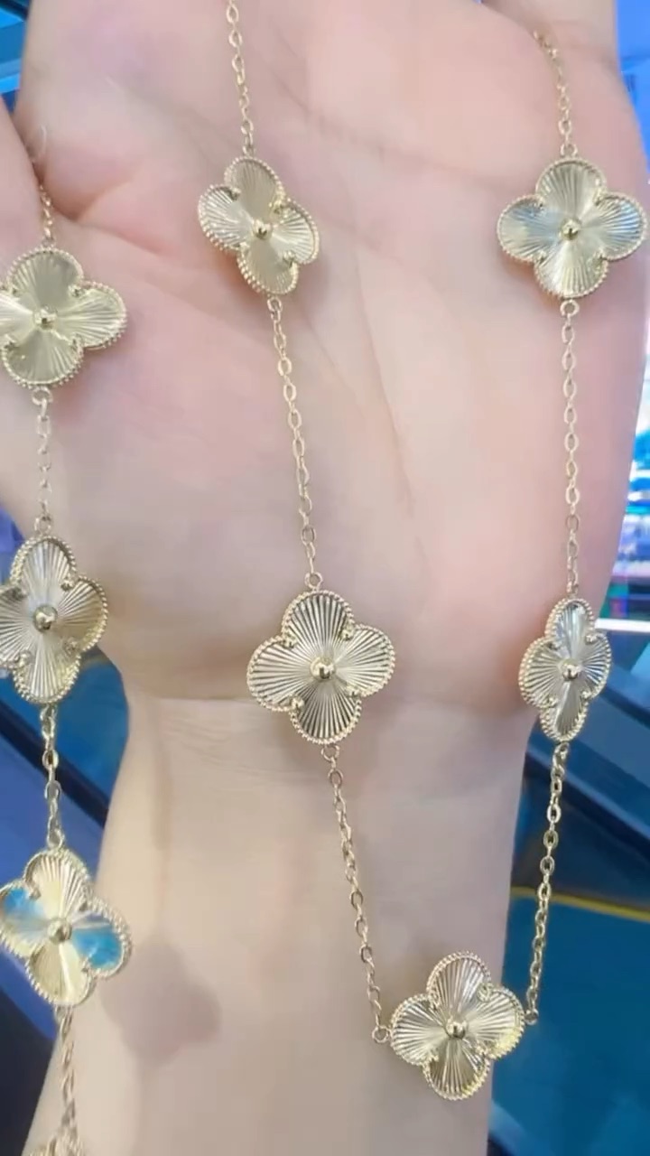 Elli Gold