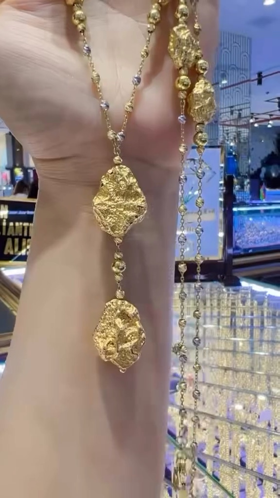 Elli Gold