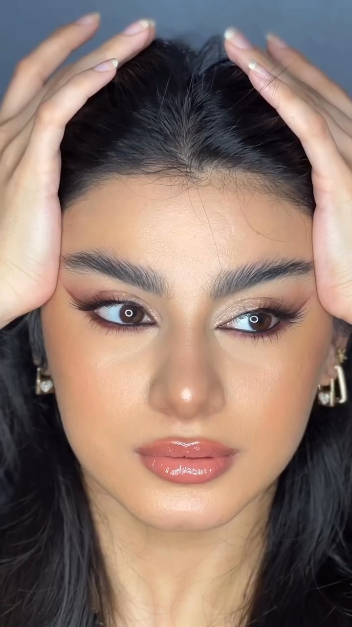 Make Up Ayna