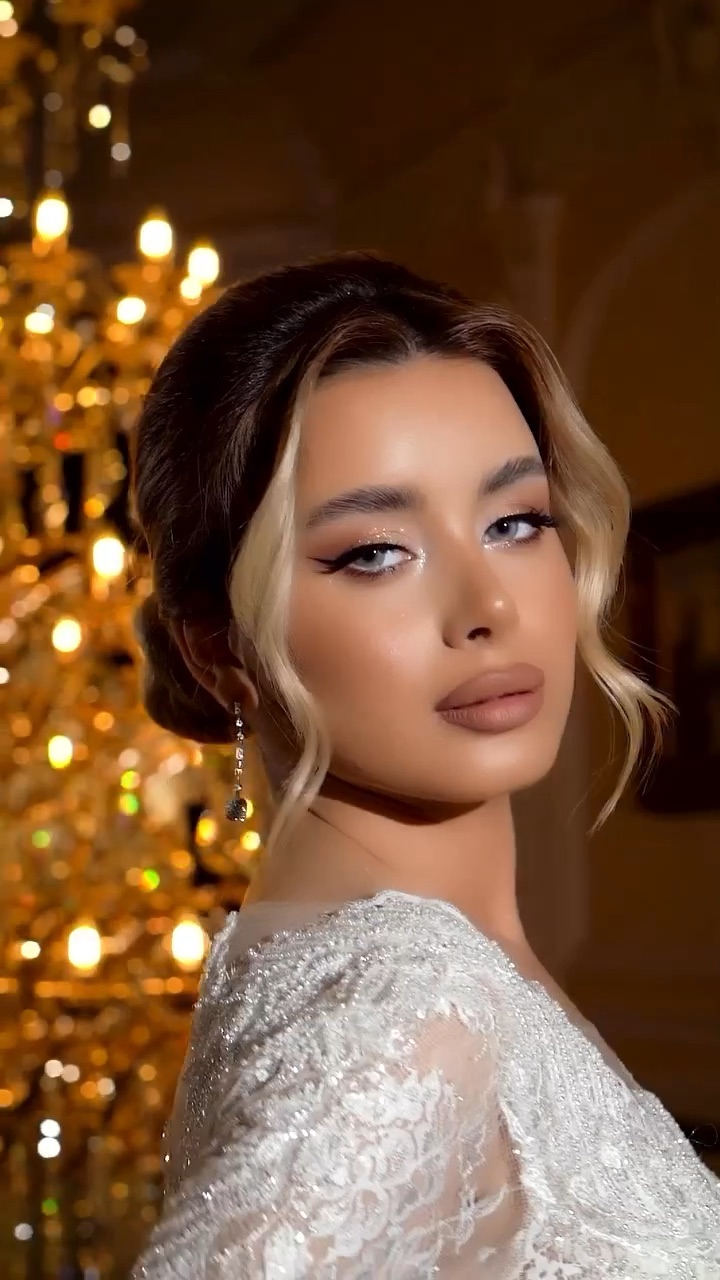 Make Up Ayna