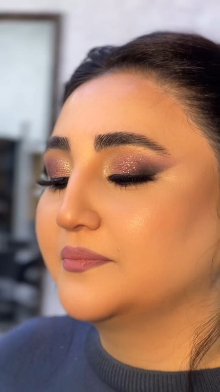 Make Up Ayna