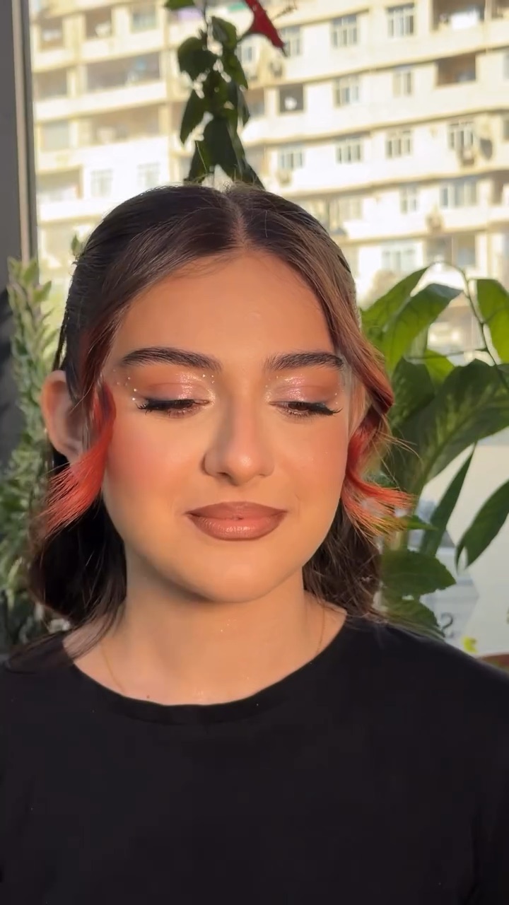 Make Up Ayna