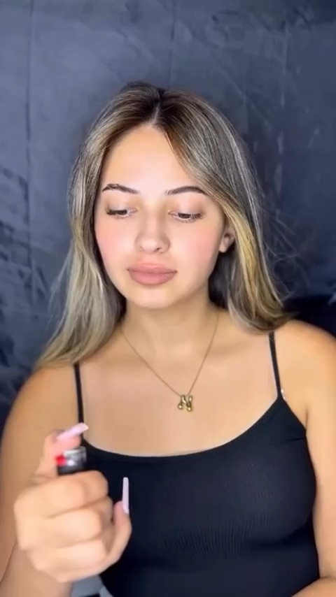 Esmira Make Up