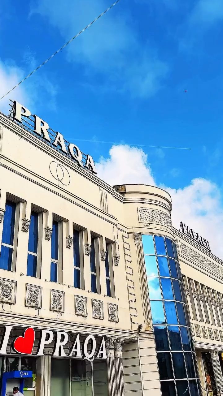 Praqa Palace