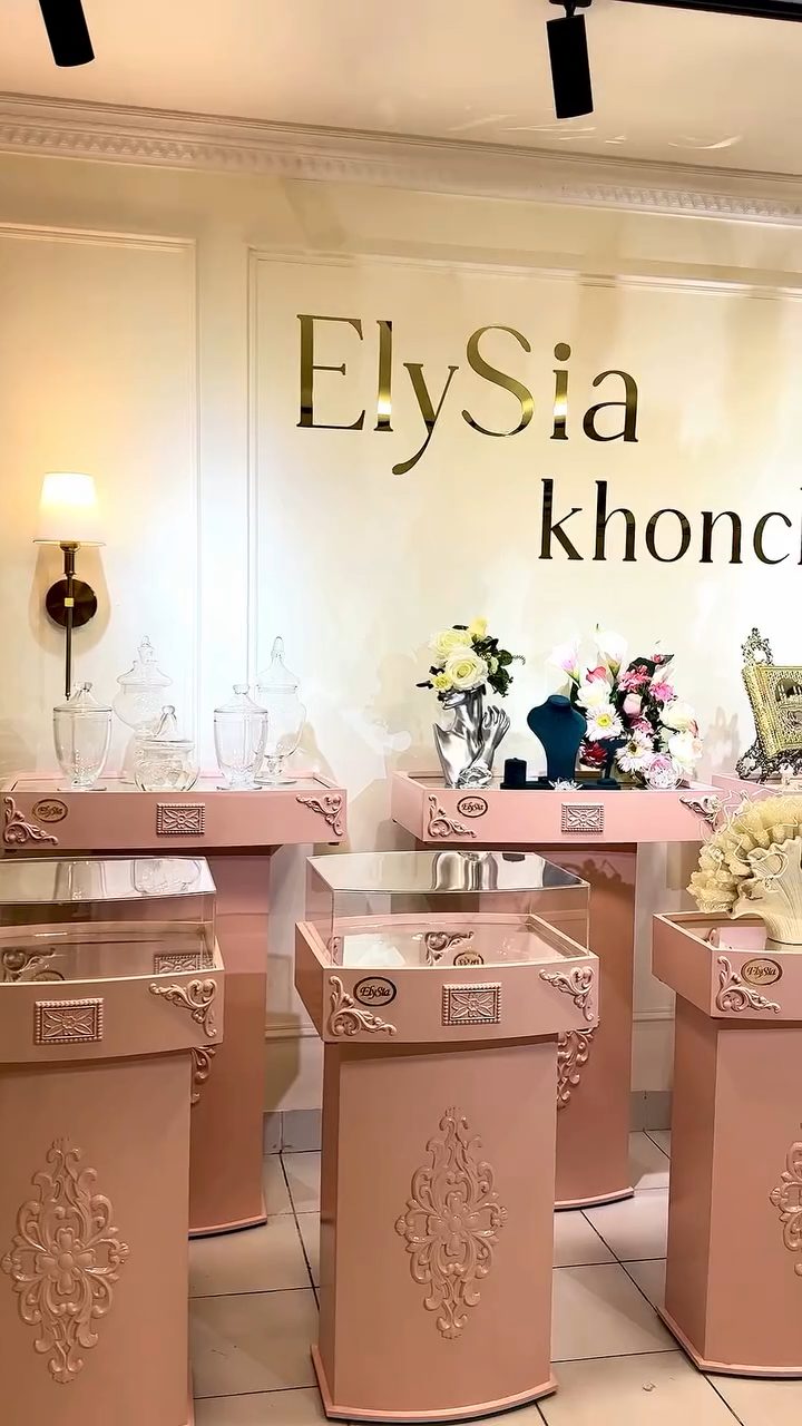Ely Sia Khoncha