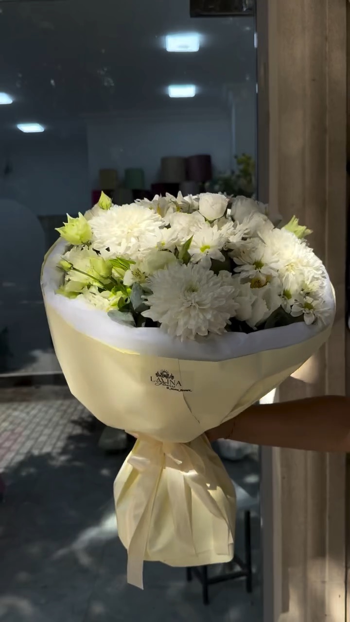 Lavina Flowers