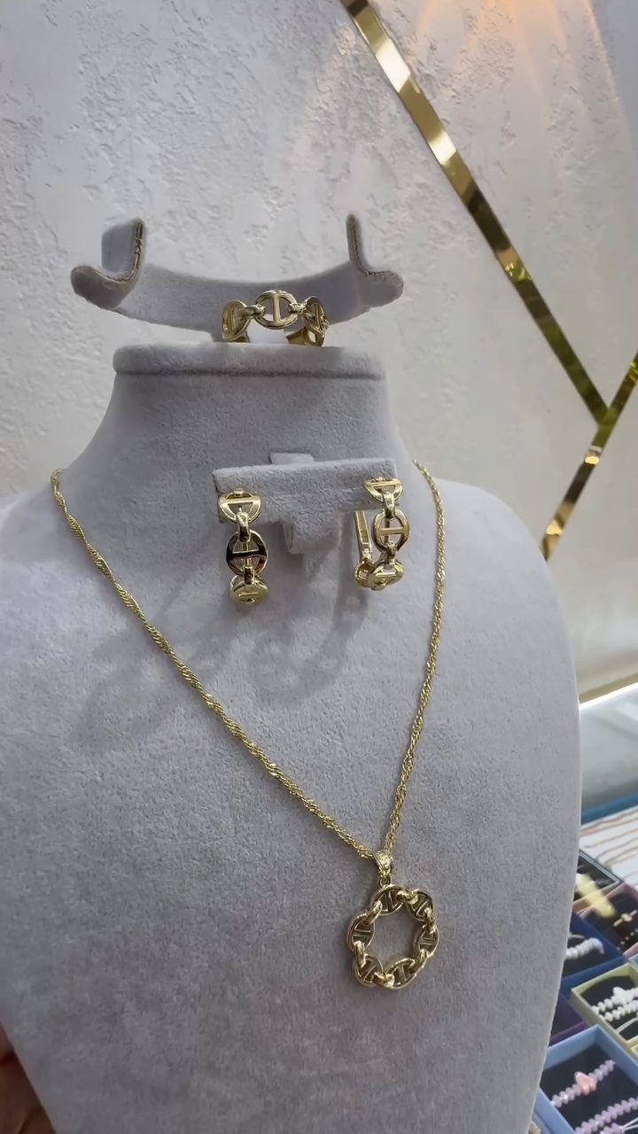 Gold Gallery Mingo