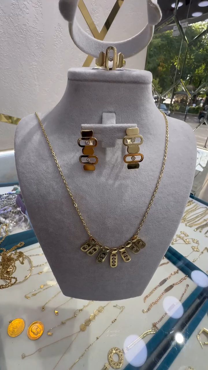 Gold Gallery Mingo