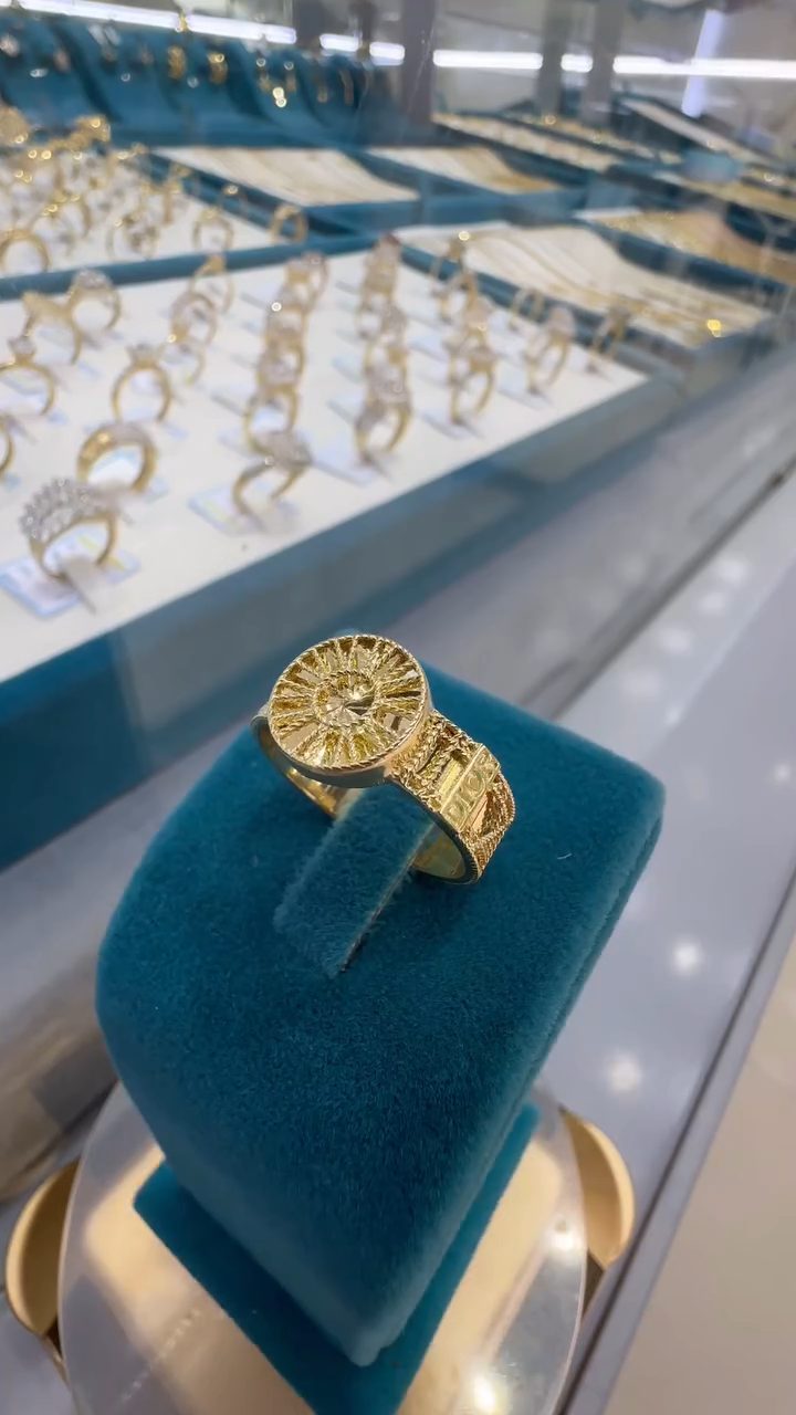 Gold Gallery Mingo