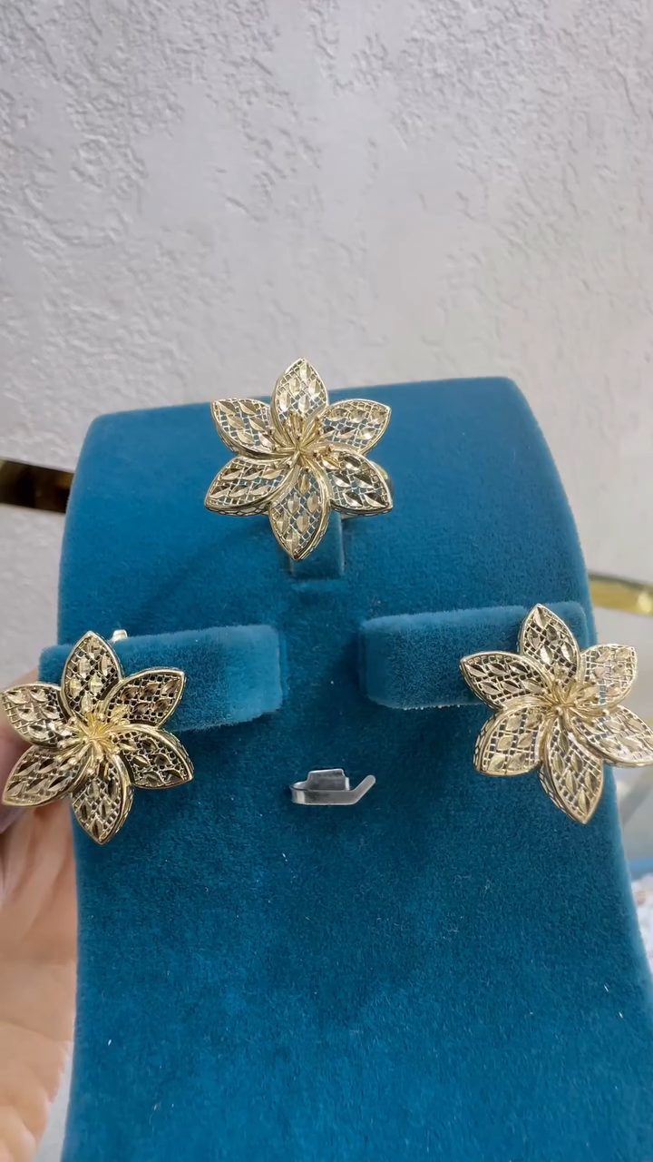 Gold Gallery Mingo
