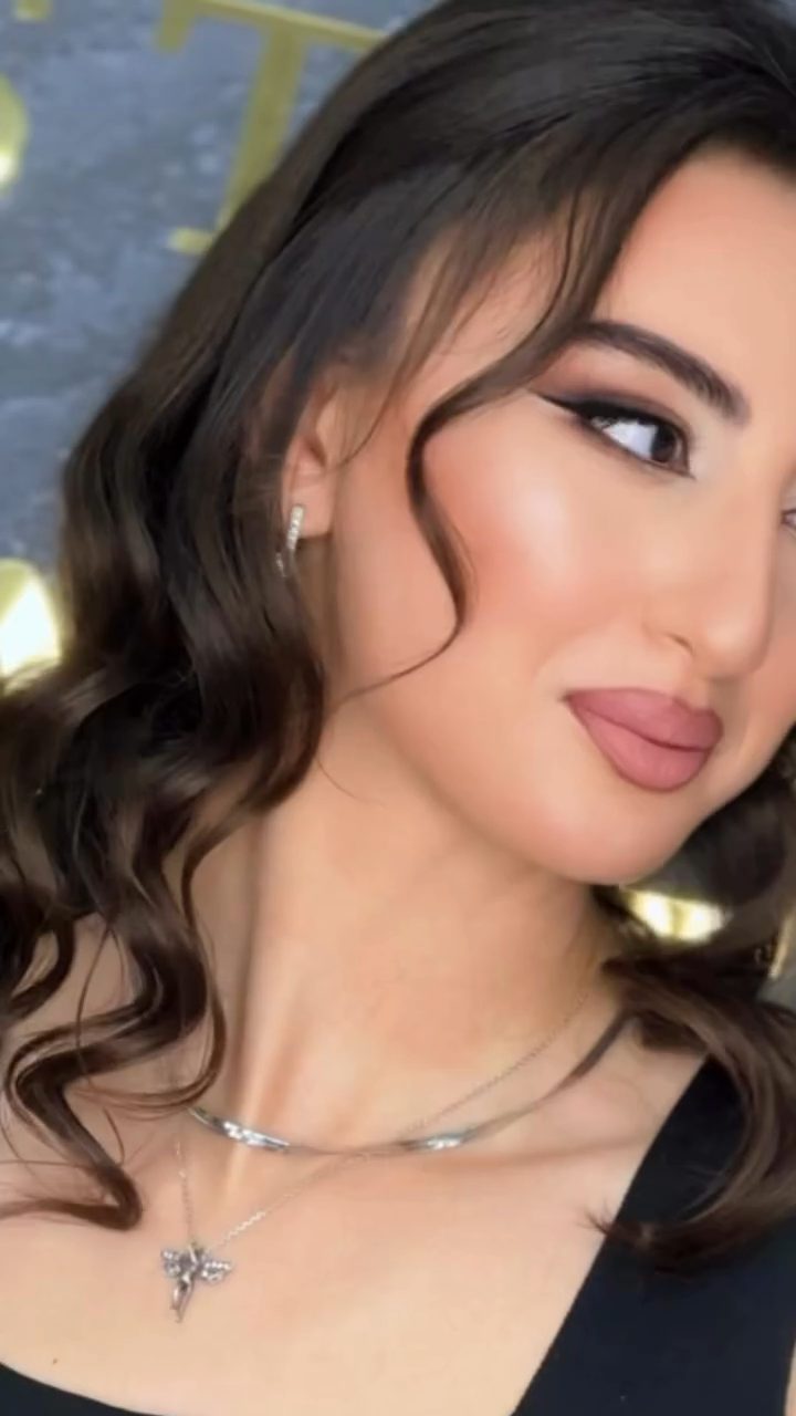 Stilist Günel Ağayeva