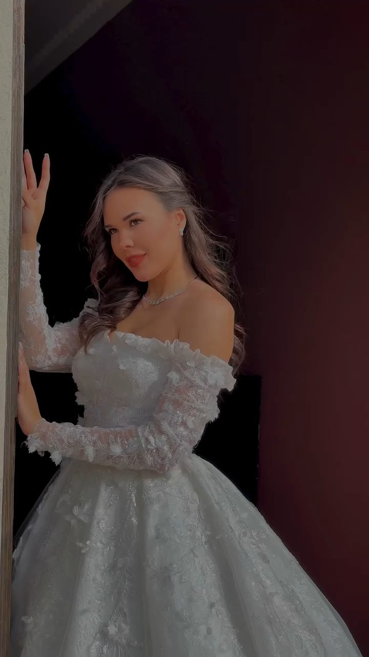 Ozel Wedding