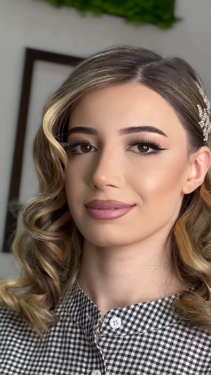 Ay Gözəllik Mərkəzi