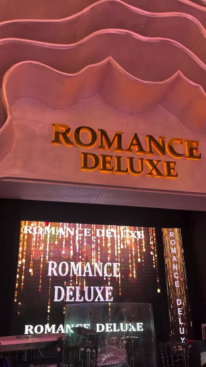 Romance Deluxe