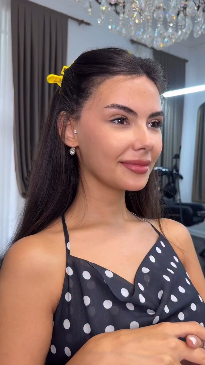 Narmi Make Up