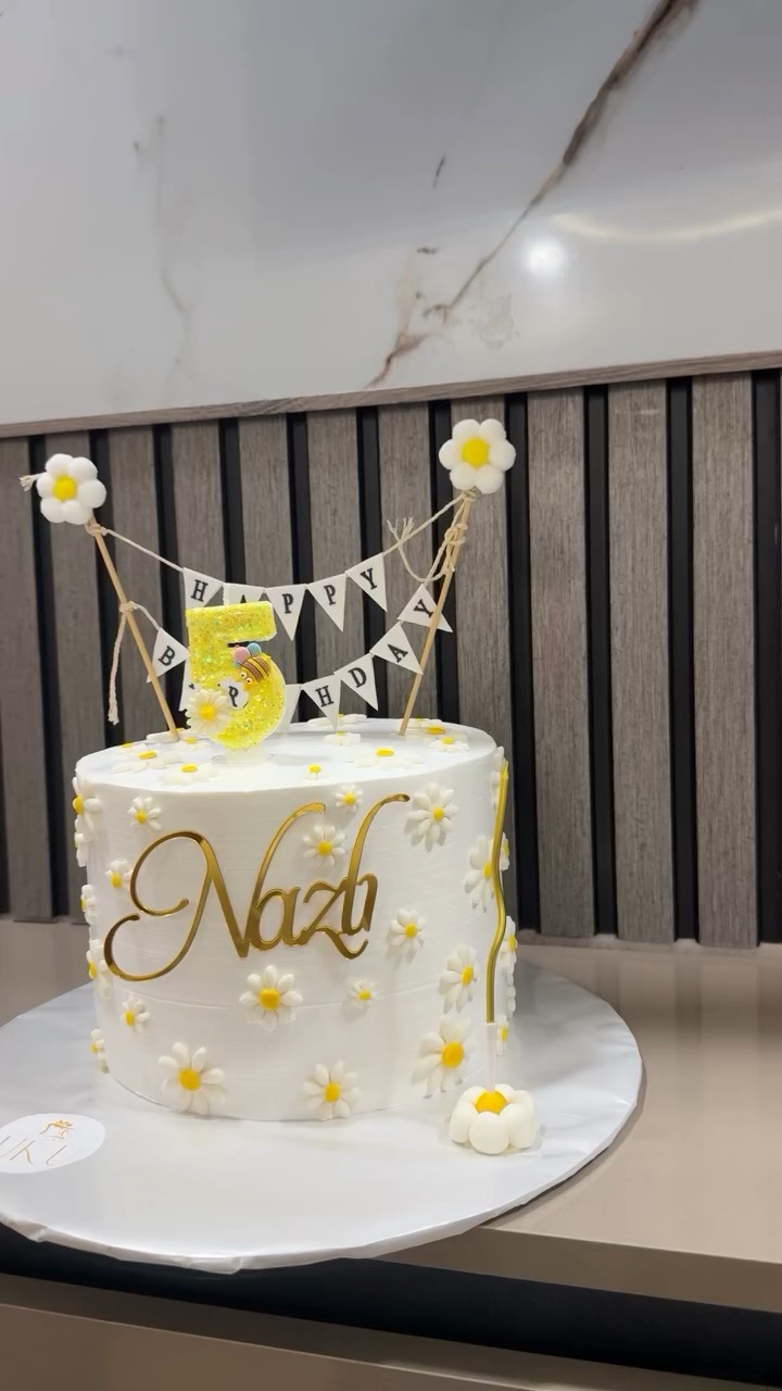 Cake By Uku