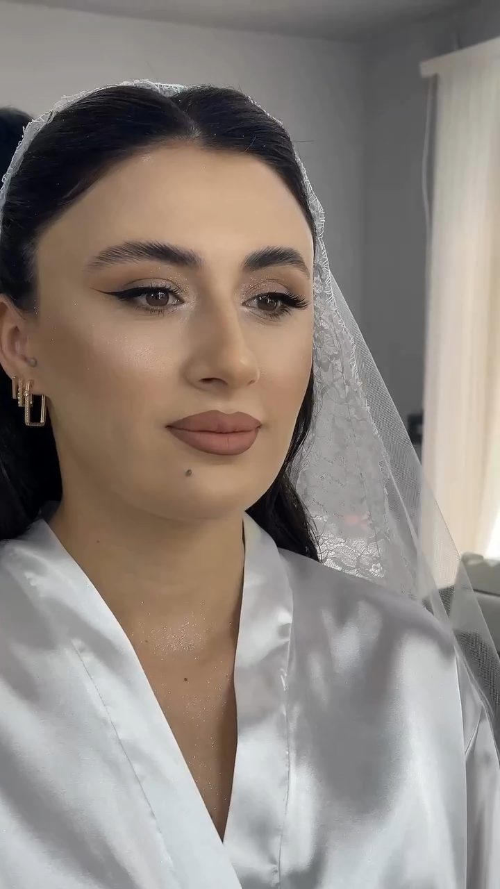 Make Up Gültəkin