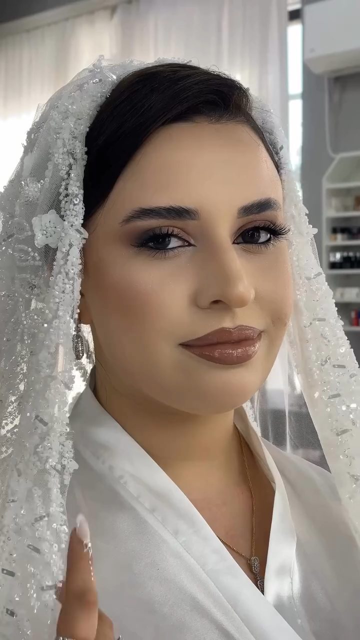 Make Up Gültəkin