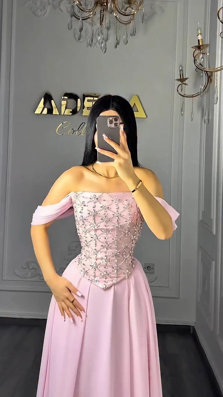 Adela Ziyafət Geyimləri