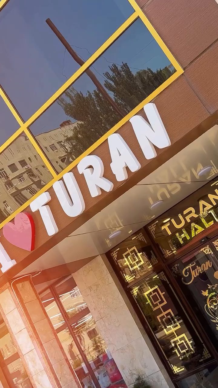 Turan Şadlıq Sarayı