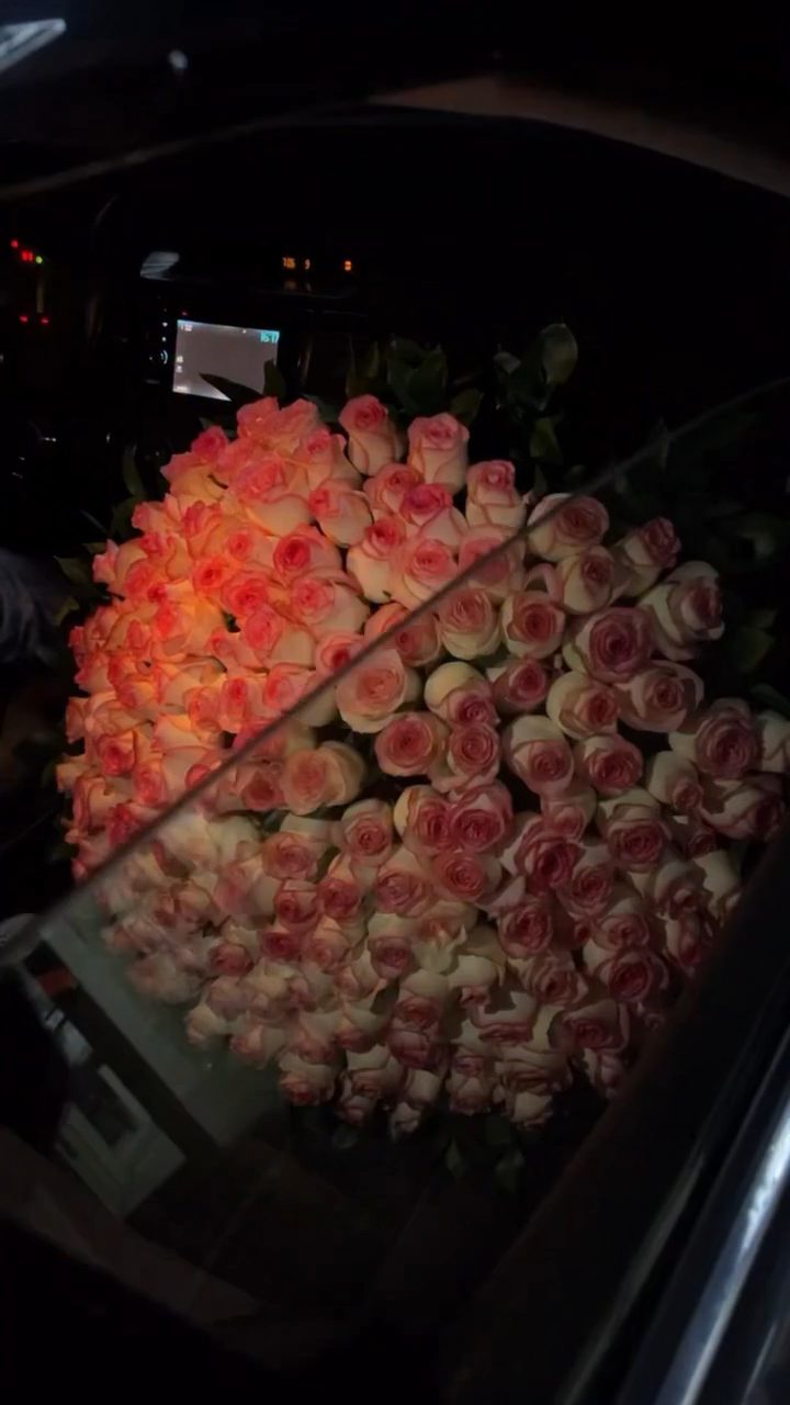 Bəyaz Flowers