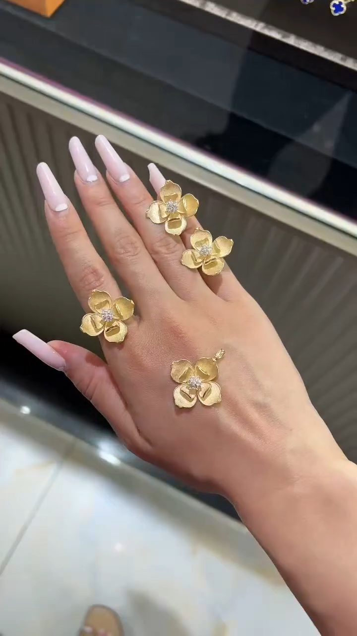 New Jewellery