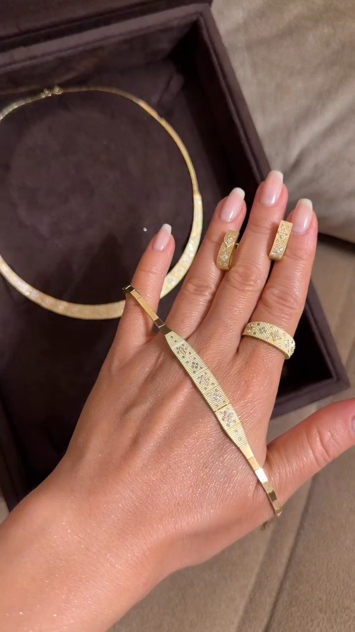 Luxury Gold Era