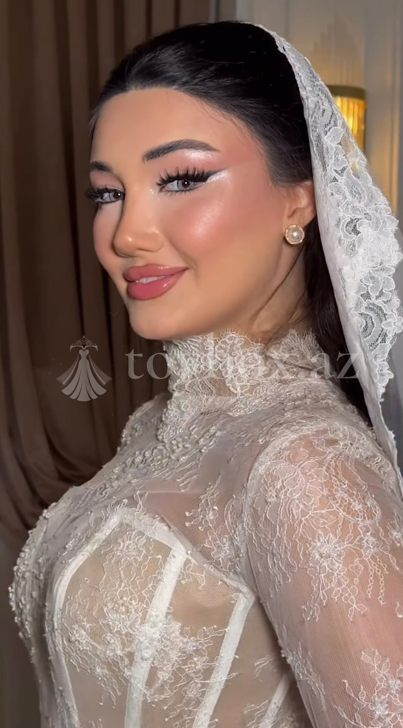 Narmi Make Up