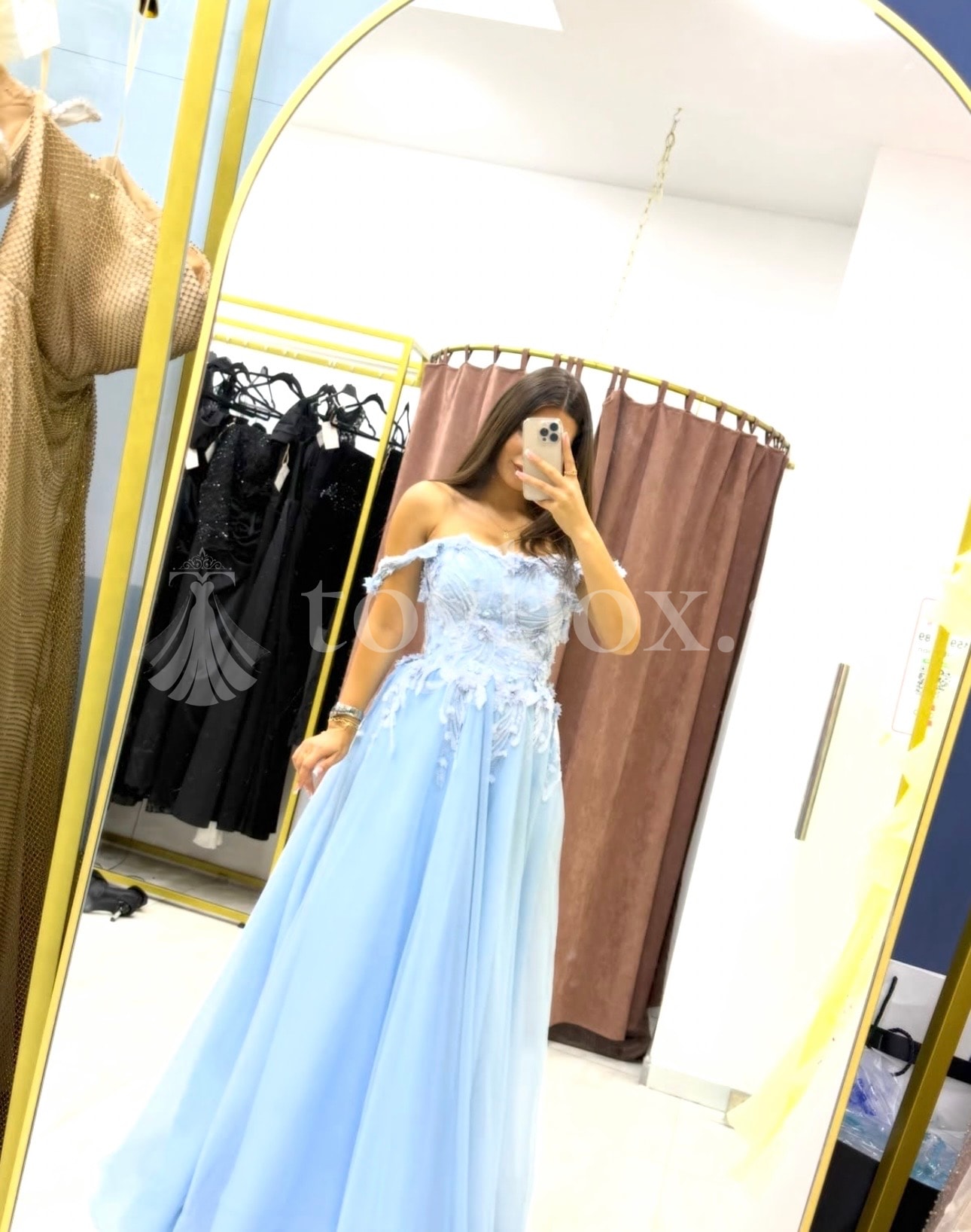 Elluna Collection